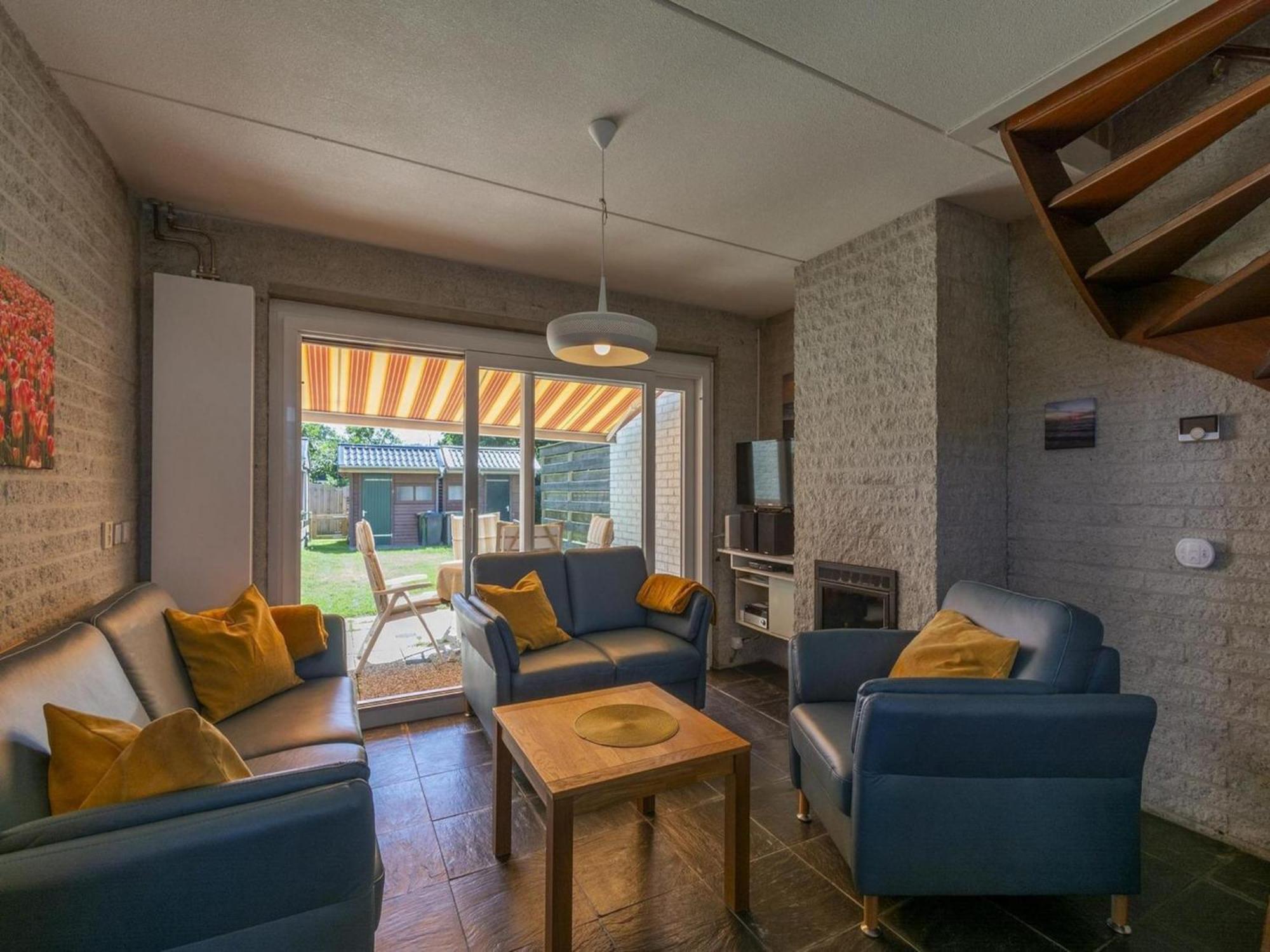 Cozy Holiday Home With Lawn カラントスウオーフ エクステリア 写真